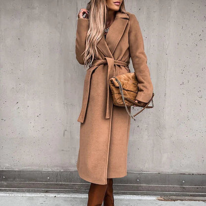 Elegant women's wool coat with belt