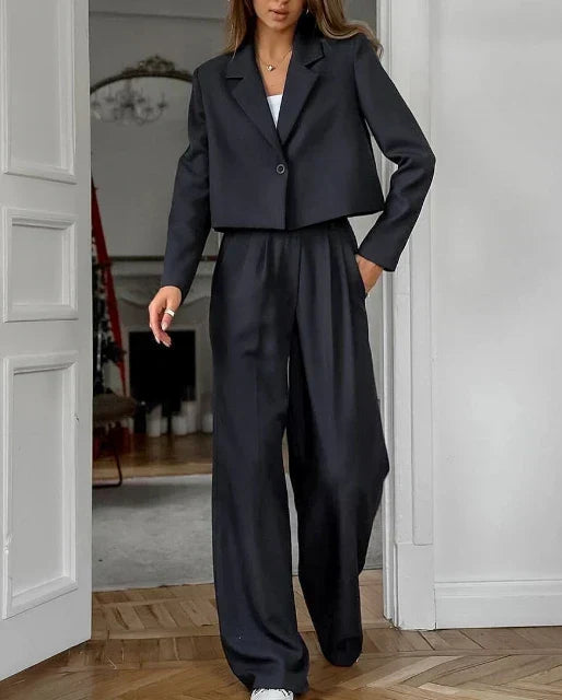 Practical Two-Piece Office Outfit for Women
