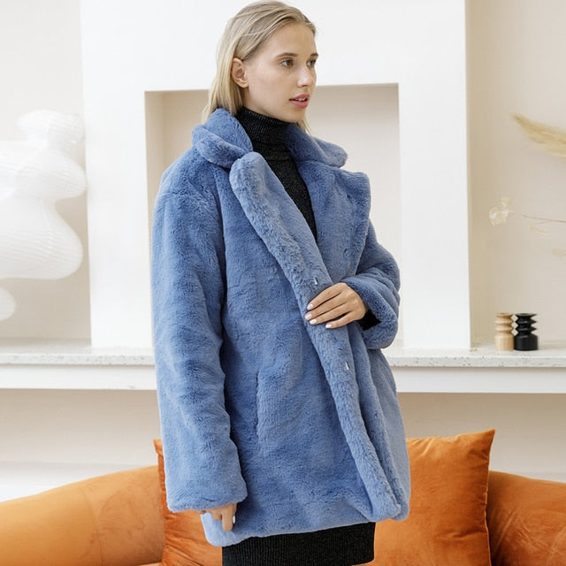 Soft oversized coat with lapel collar