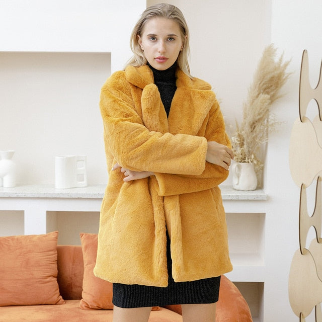 Soft oversized coat with lapel collar