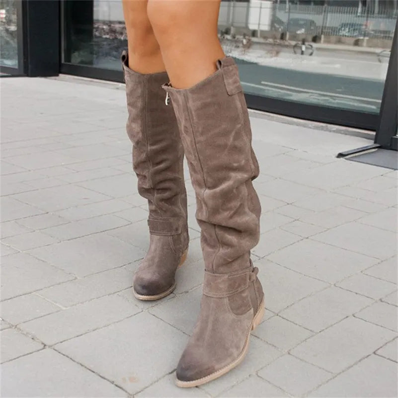 Fashionable Women's Boots Chic & Elegant
