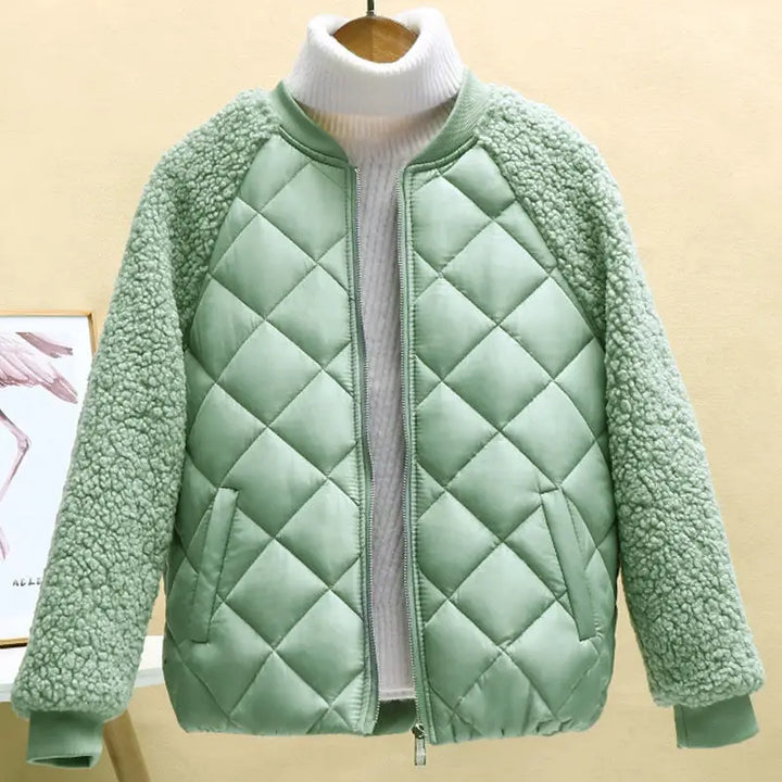 Kurze Frauen Winterjacke Leicht Lammfell Look - IdealeKleiden