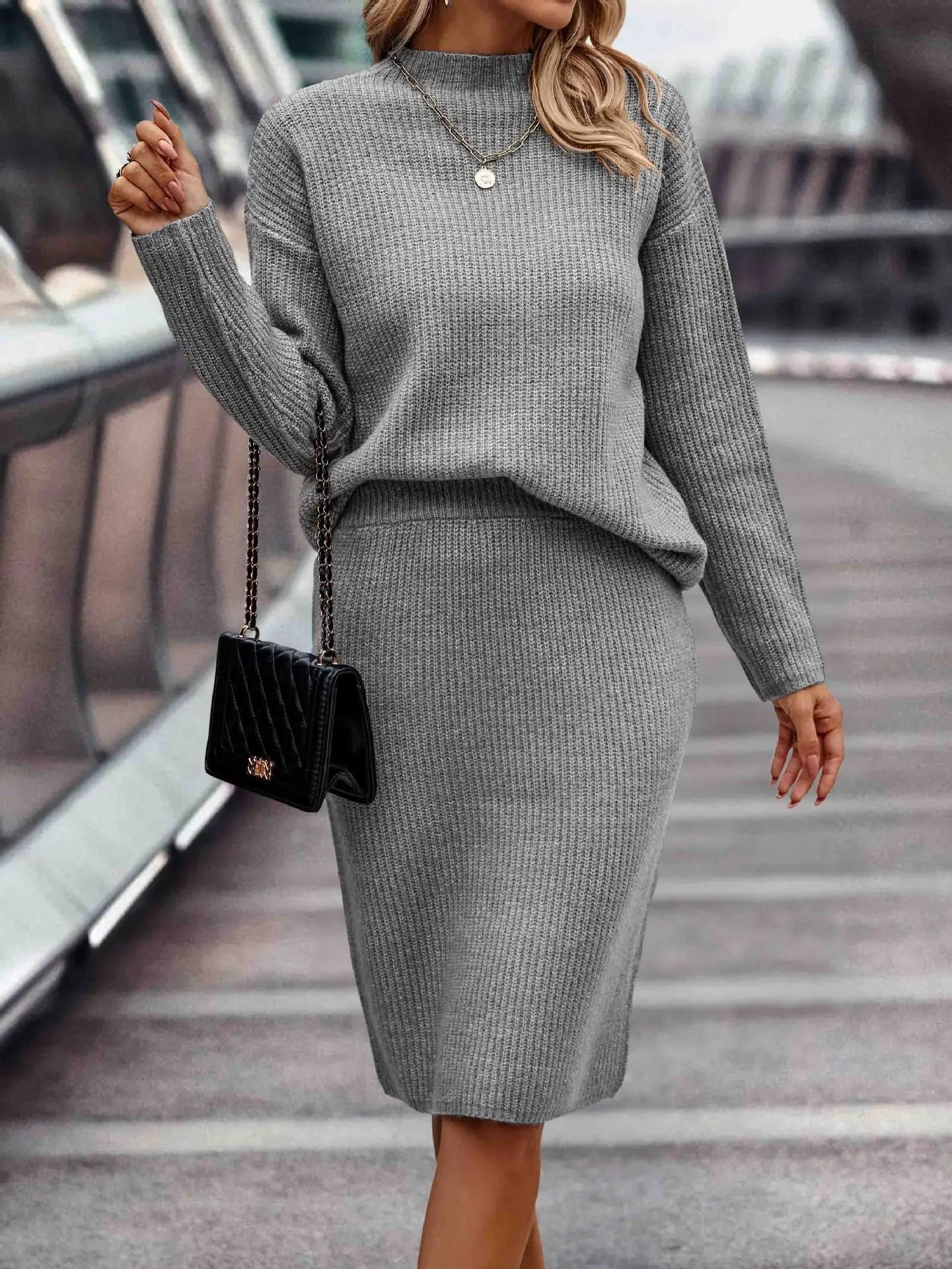 Fashionable 2-Piece Outfit for Women