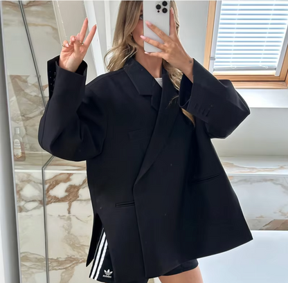 Stylish Women's Long Blazers with an Elegant Fit