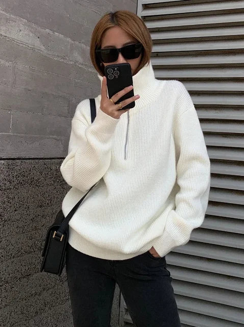 Women's Warm Turtleneck with Zipper