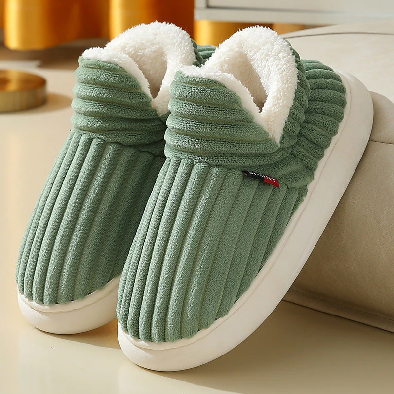 Avery - Cuddly Plush Slippers