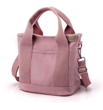 Stylish travel bag with plenty of storage space