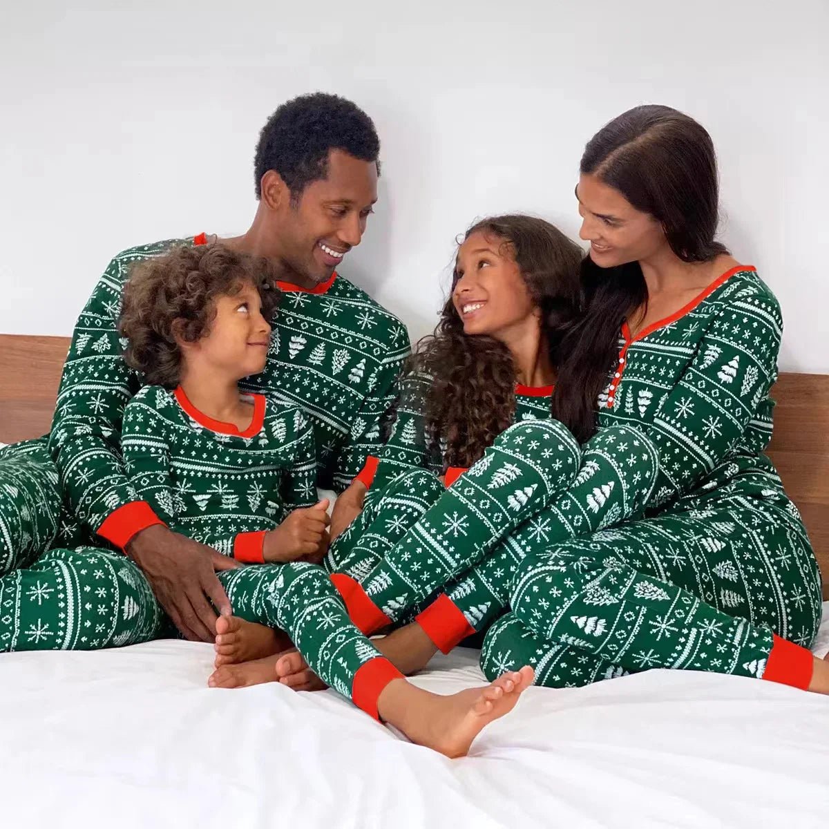 Weihnachtspyjama Grün Festlich - IdealeKleiden