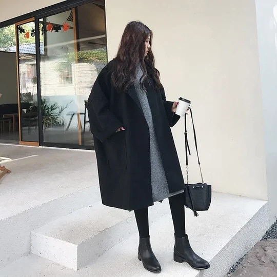Elegant Women's Wool Coat