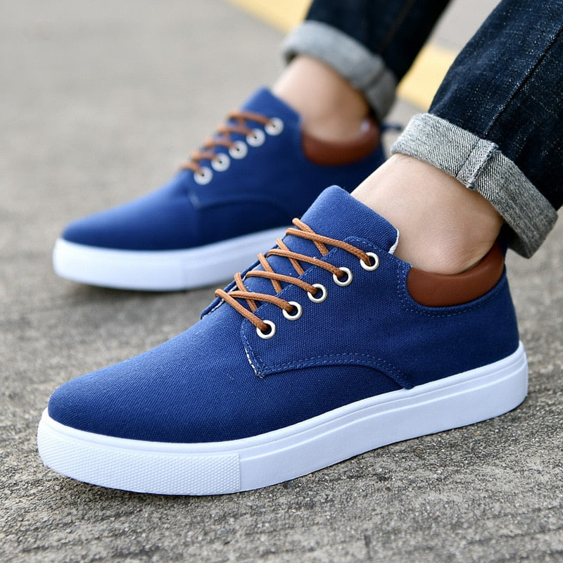 Comfortable Men's Lightweight Canvas Sneakers