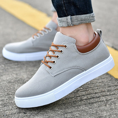 Comfortable Men's Lightweight Canvas Sneakers