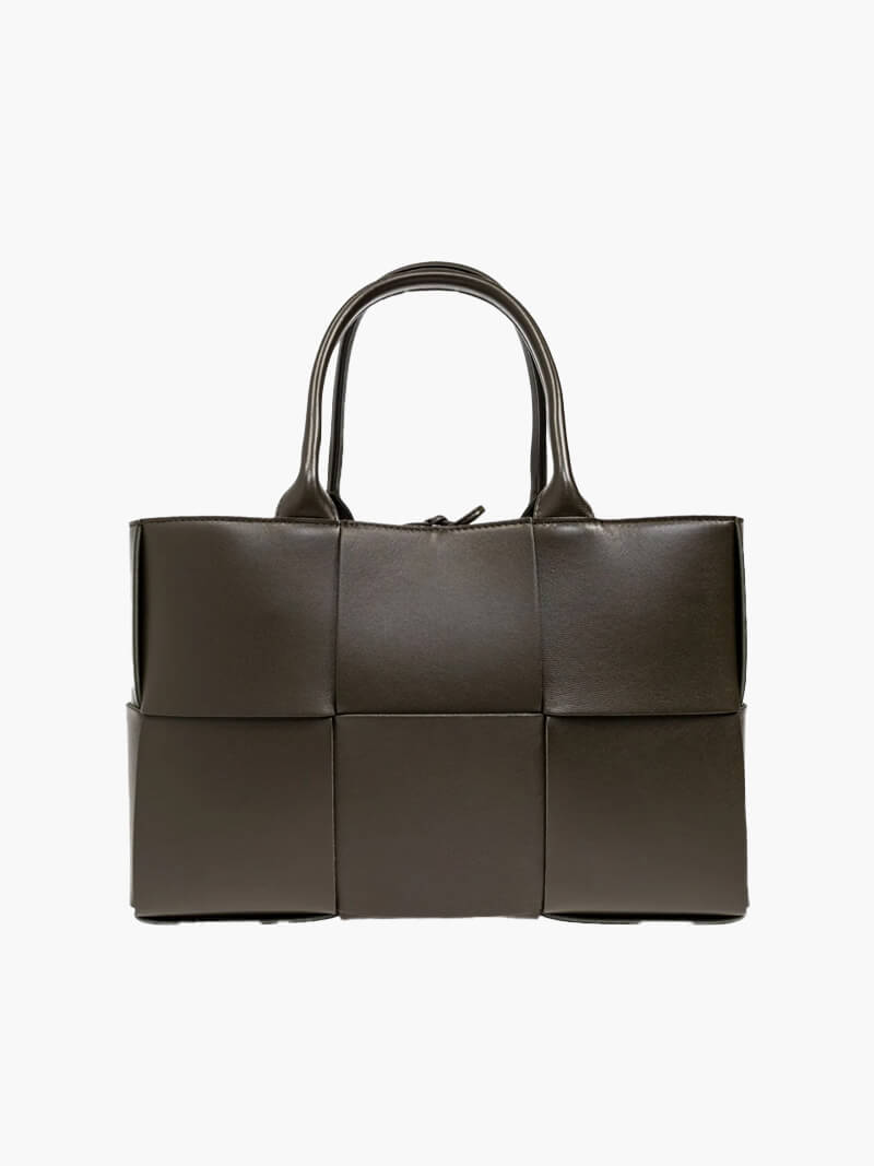 Elegant leather handbag for women