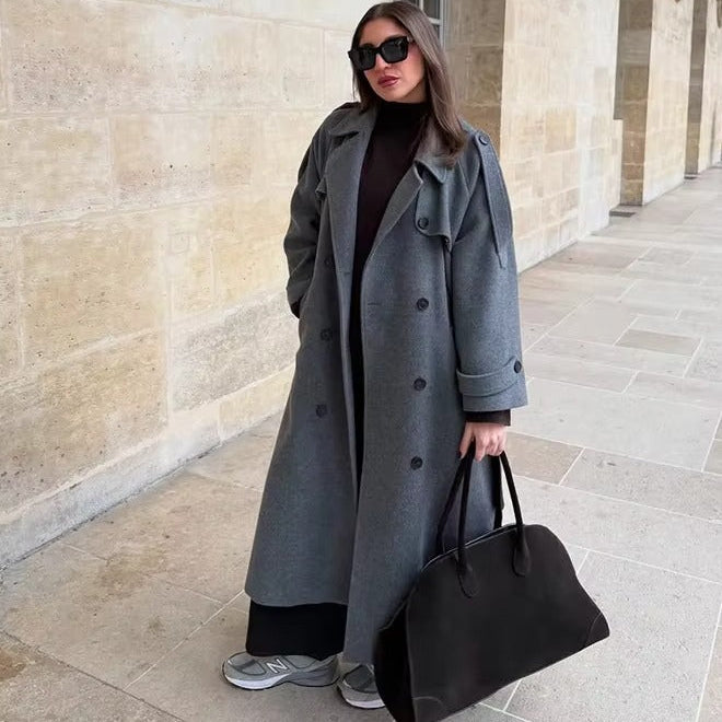 Women's Wool Coat Elegant and Versatile