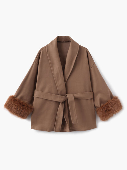 Elegant Short Winter Coat with Faux Fur
