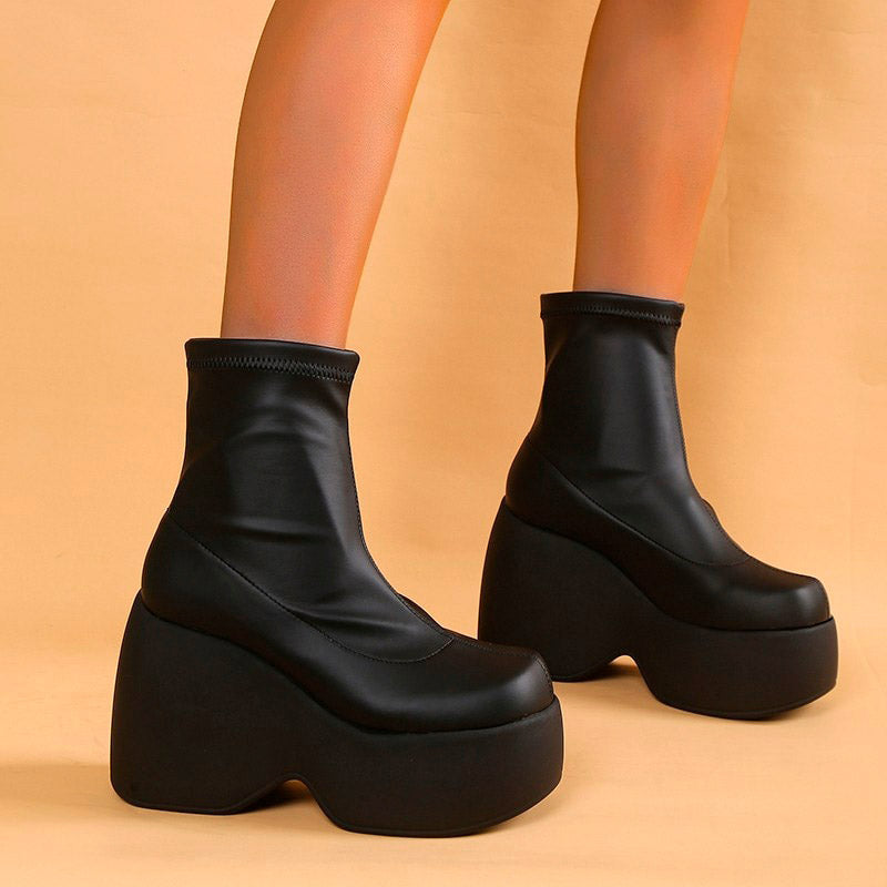Stilvolle Plattformstiefel High Heel Chunky Sohle Modern - IdealeKleiden
