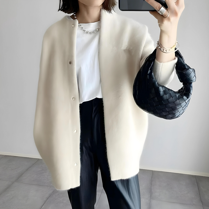 Fashionable Women&