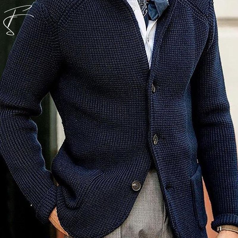 Chunky knit men's cardigan with pockets