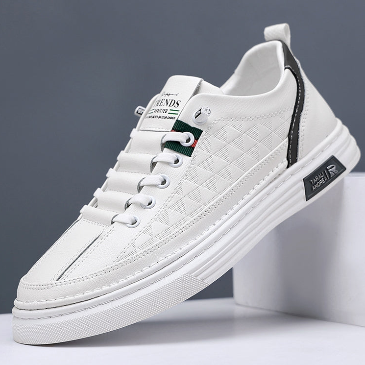 Comfortable Men's Hiking Sneakers