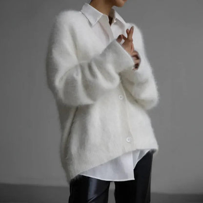 Noble Cashmere Cardigan for Women Elegance