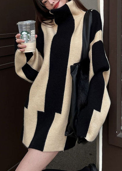 Stylish Knitted Sweater Black White Cozy Long
