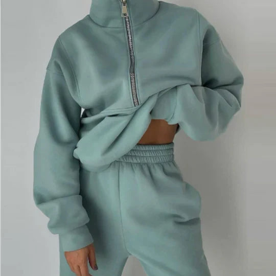 Women's Comfortable Tracksuit with Zipper
