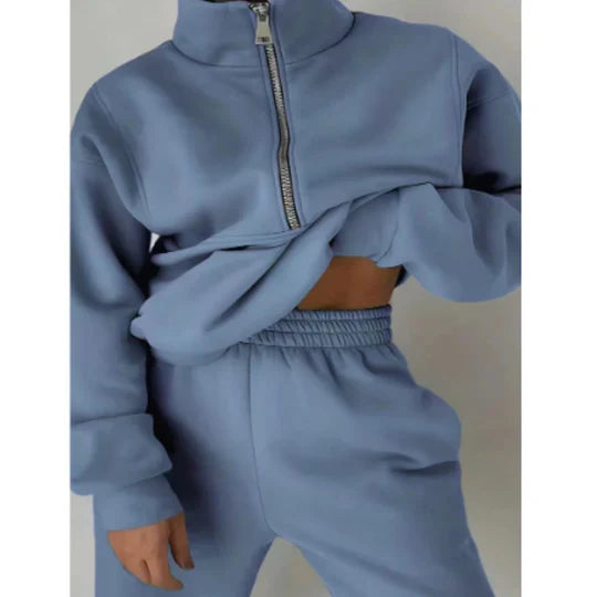 Women's Comfortable Tracksuit with Zipper