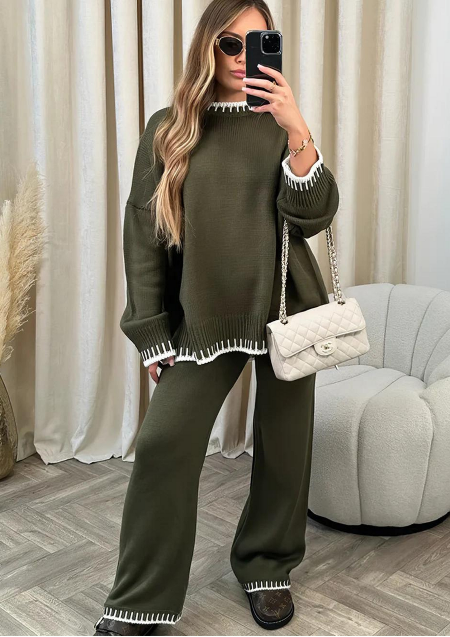 Women's Loungewear Set with Jogger Pants and Pullover