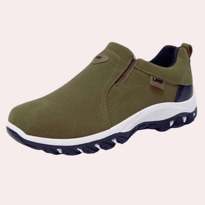 Comfortable men's shoes with soft rubber sole