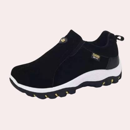 Comfortable men's shoes with soft rubber sole