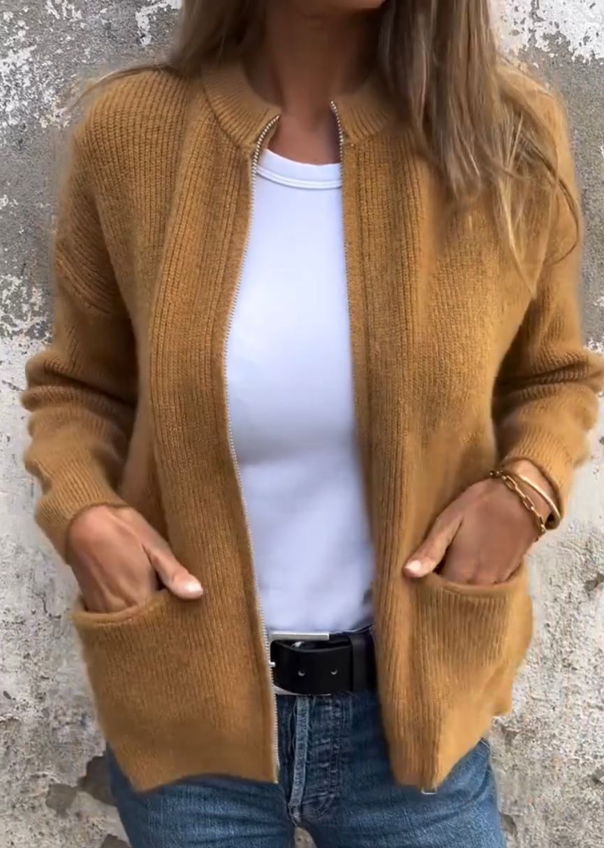 Women's Comfortable Sweatshirt with Pockets