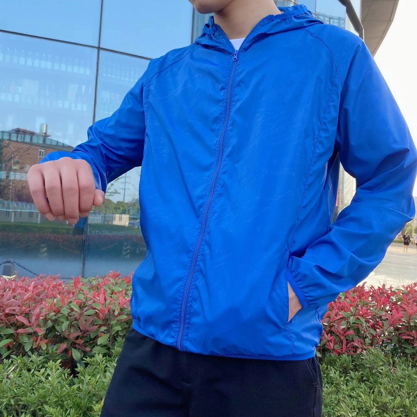 Men's Lightweight Hooded Windbreaker