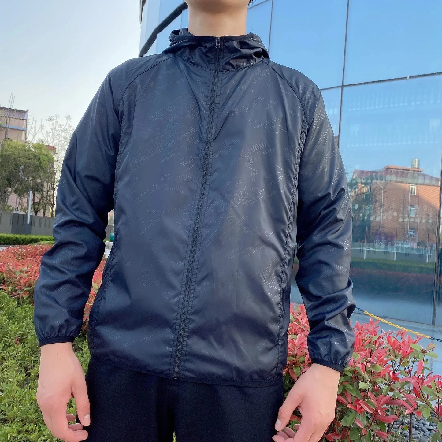 Men's Lightweight Hooded Windbreaker