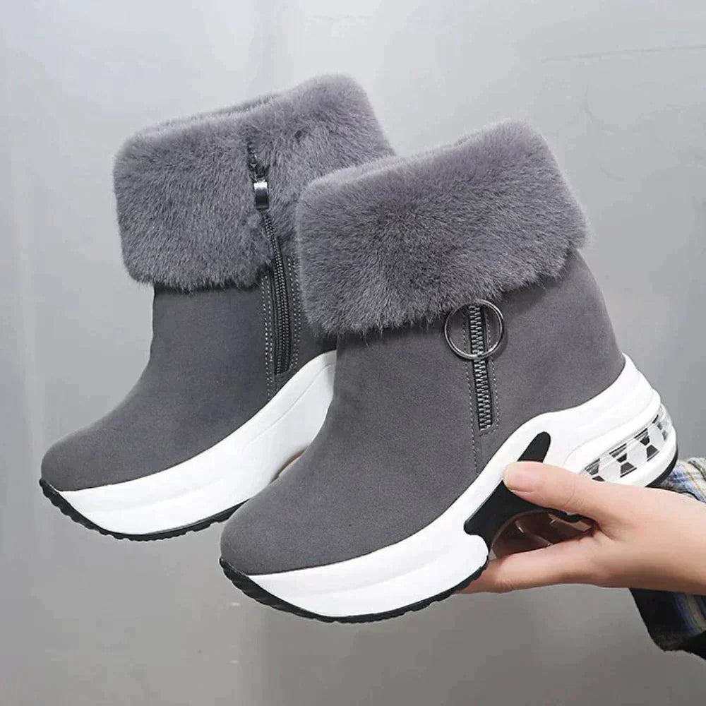 Practical Short Snow Boots for Women
