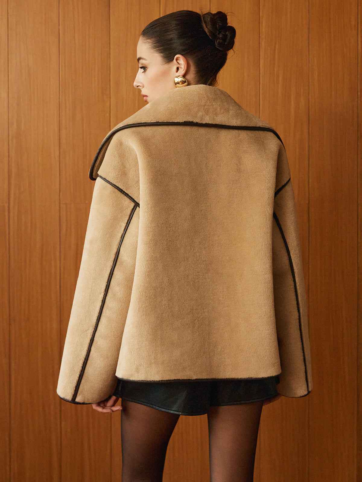 Damen Mäntel Lang - Warmer Wintermantel mit Kontrastbesatz - IdealeKleiden