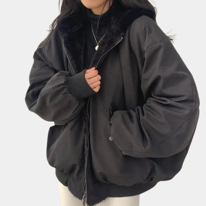 Warme Damen Winterjacke mit Kapuze