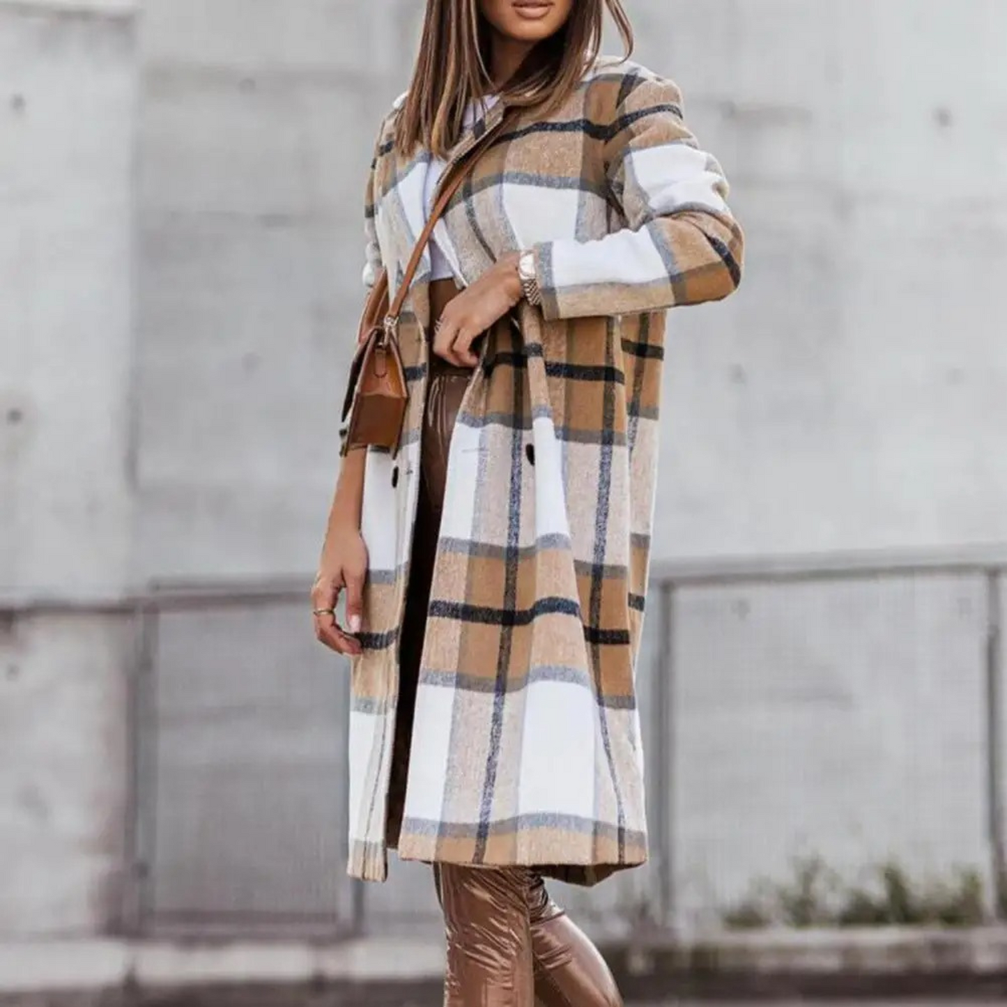 Fashionable Checked Wool Coat for Women