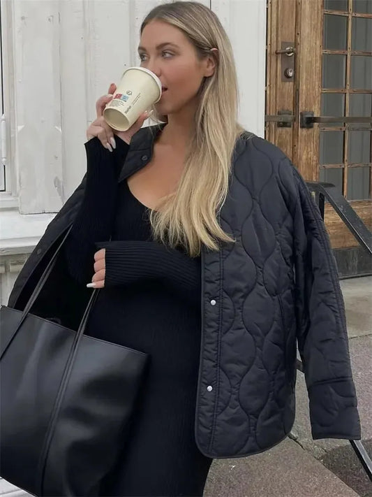 Stylische Oversized Jacke mit Knöpfen - IdealeKleiden