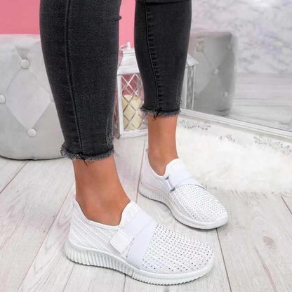 Women's Modern Athletic Shoe with Elastic Laces