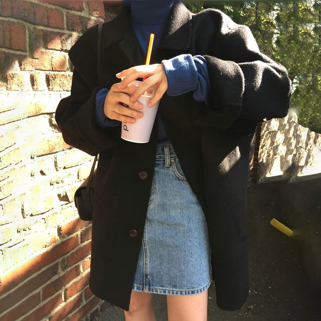 Stylish women's autumn coat
