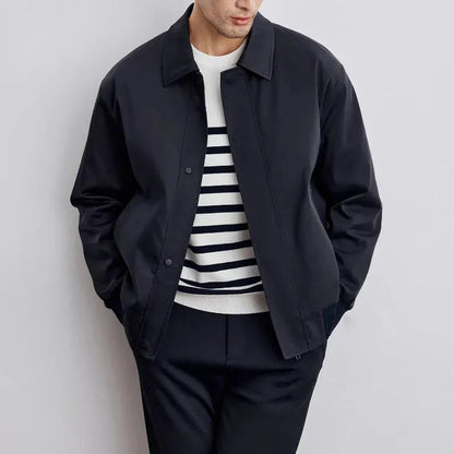 Stylish bomber jacket with lace collar