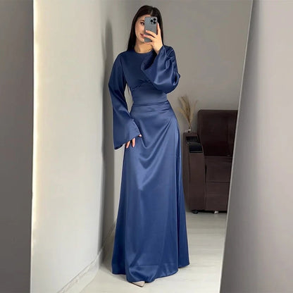 Elegant Women's Maxi Dress Long-Sleeved Fitted
