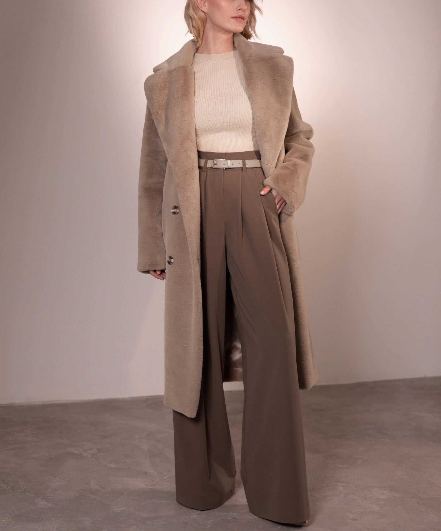 Eleganter Langmantel Damen Modern - IdealeKleiden
