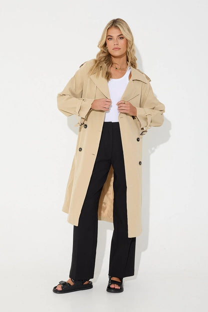 Practical Windbreaker Lightweight & Comfortable