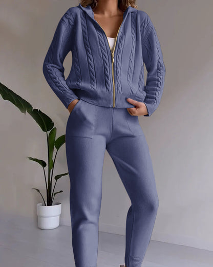 Fashionable Cardigan Set with Twist Design