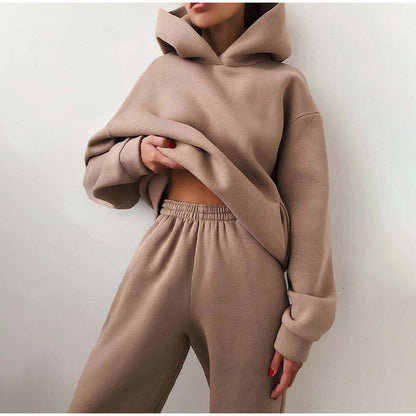 Fashionable Women's Streetwear Set Hoodie Jogger Pants