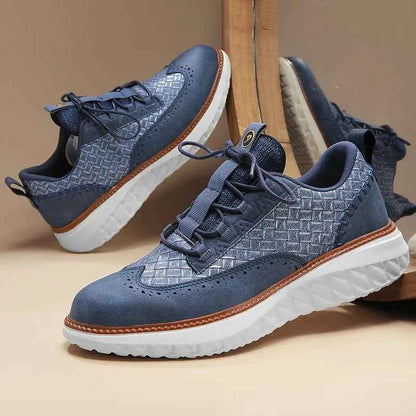 Lightweight men's sports shoes