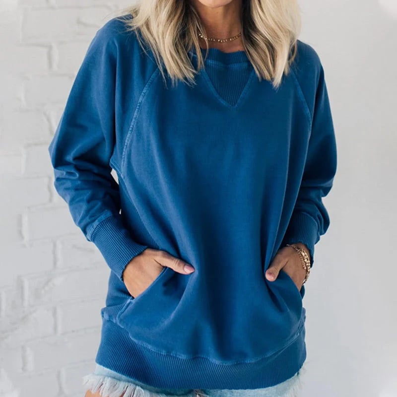 Fashionable Sweater With Pockets