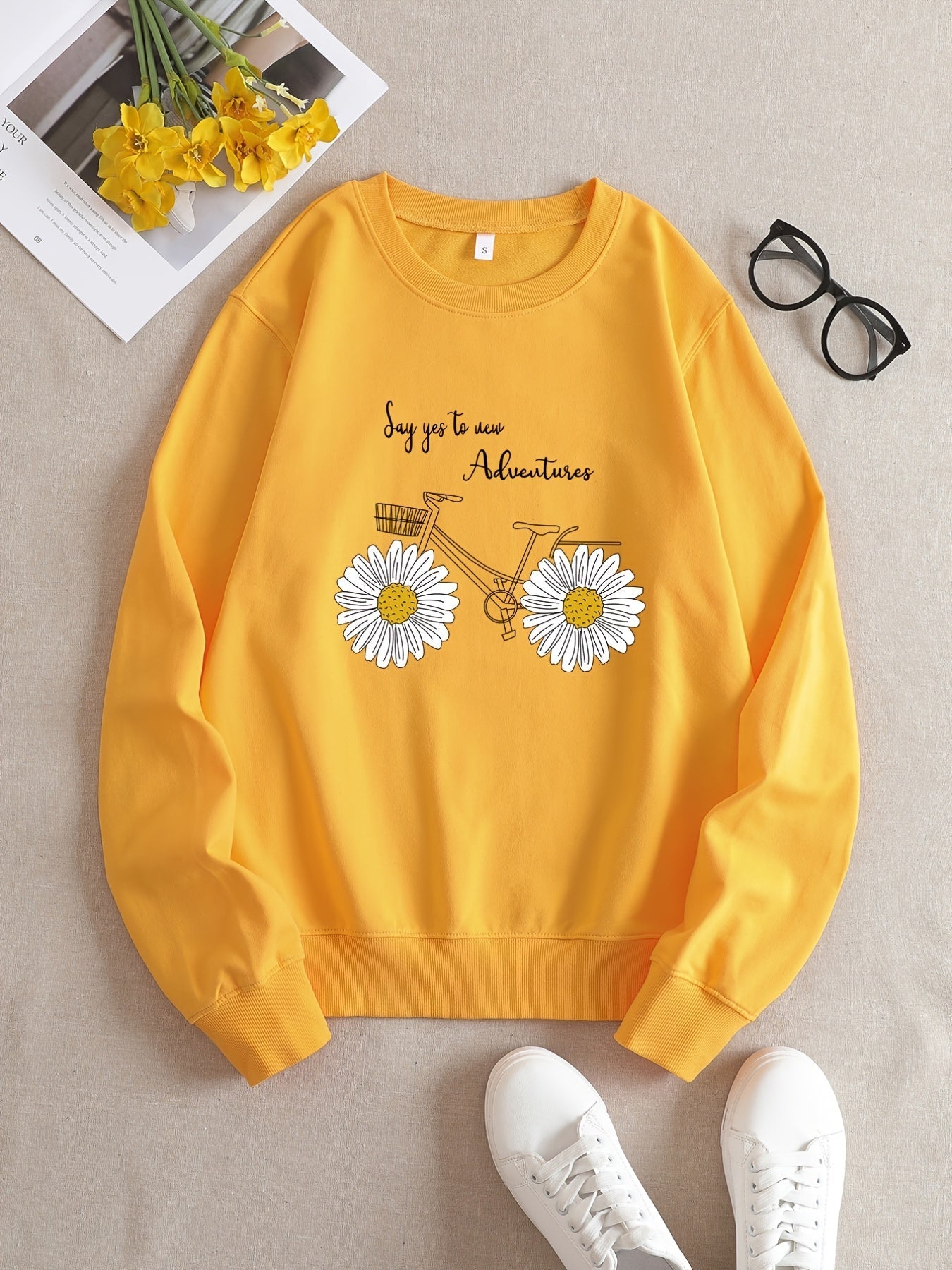 Casual Yellow Sweatshirt With Funny Design