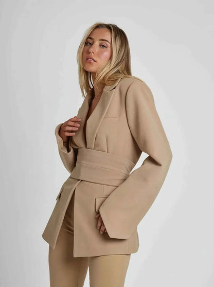 Women's Elegant Fitted Blazer with Belt