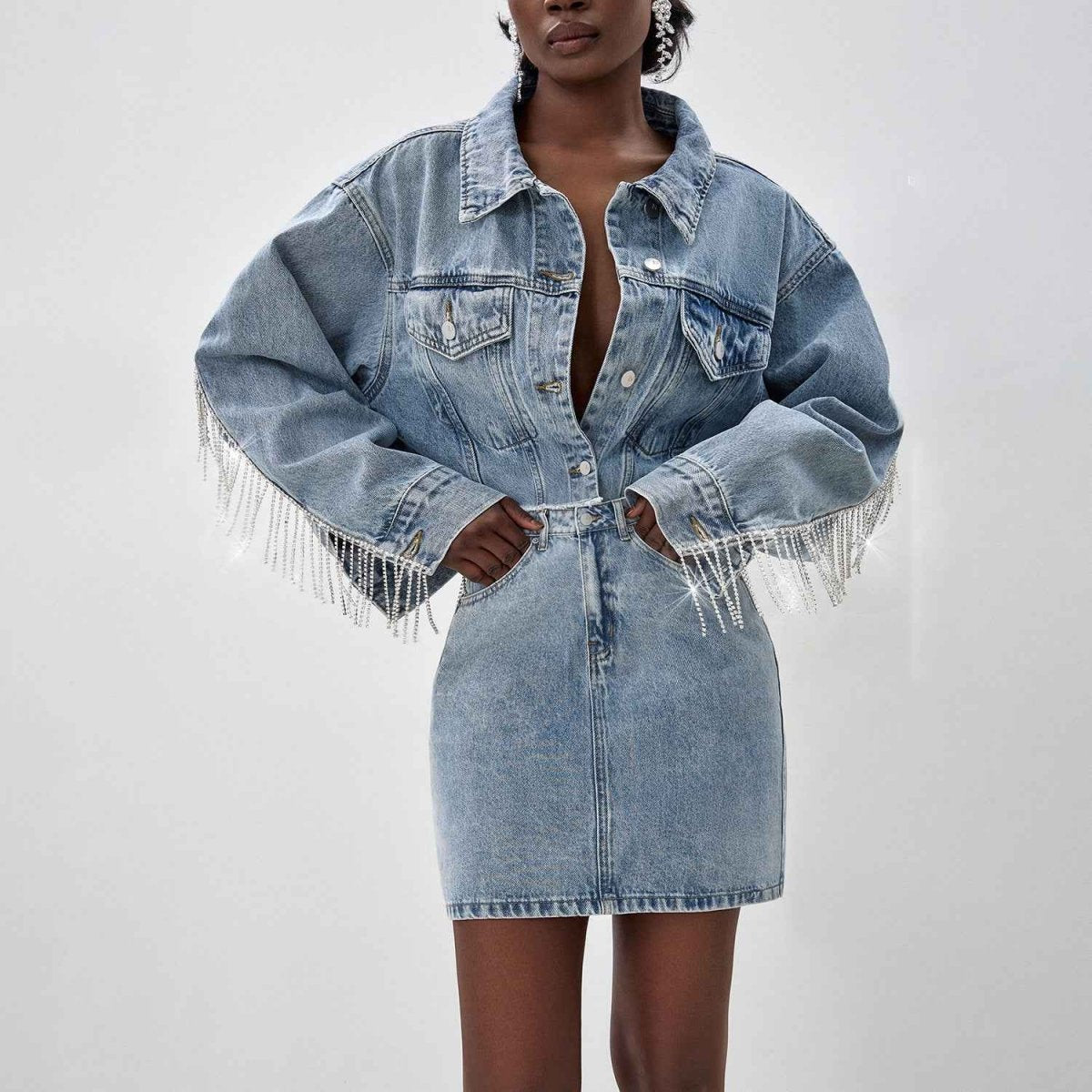 Modisches Denim-Set mit Cropped-Jacke und Minirock - IdealeKleiden